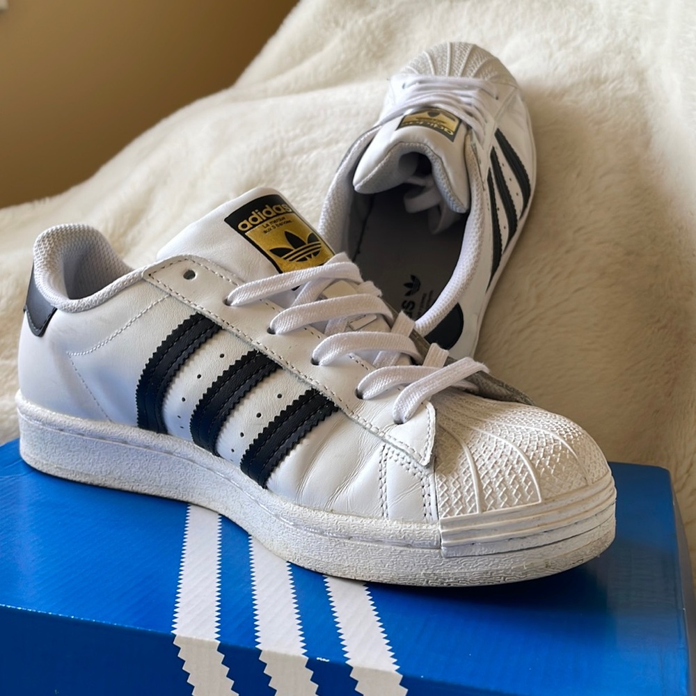 White Adidas Superstar Great Condition